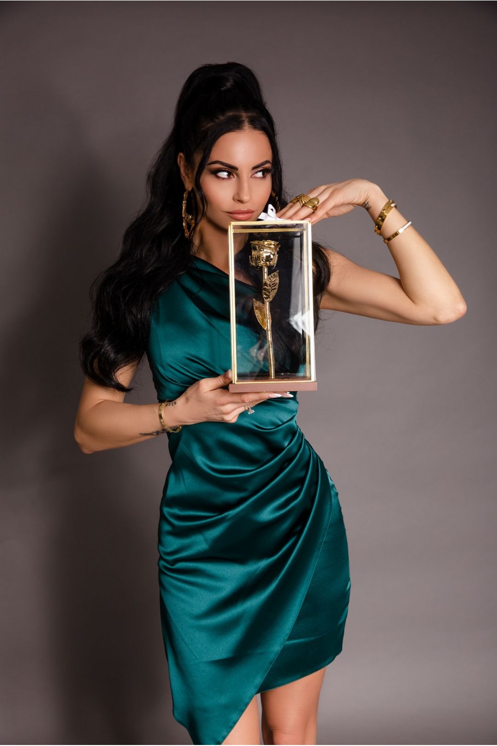 MEGHAN-ΣΜΑΡΑΓΔΙ